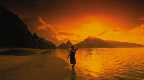 日出时分的马努阿群岛群山与海岸线