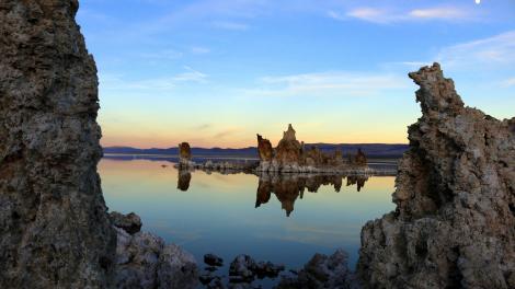 Sunset at Mono Lake highlights the beauty of this ancient body of water Sunset at Mono Lake highlights the beauty of this ancient body of water