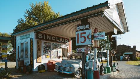 Gary’s Gay Parita, a retro service station in Ash Grove, Missouri