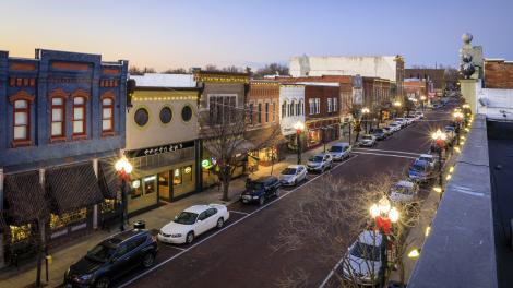 ダウンタウンにあるブリック地区の魅力を探索