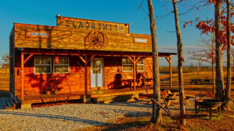 这家 Diamonds Old West 是该地区设施完备的住宿小屋之一。 这家 Diamonds Old West 是该地区设施完备的住宿小屋之一。