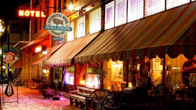 布法罗历史悠久的西方酒店外的街景 布法罗历史悠久的西方酒店外的街景