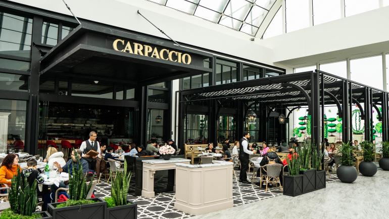 CARPACCIO 餐厅的精致美食和户外美景 CARPACCIO 餐厅的精致美食和户外美景