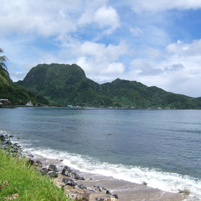 帕果帕果的两美元海滩正如它的名字一样,需要花两美元才能进去。如果购买 VIP 卡就不用花两美元了。 帕果帕果的两美元海滩正如它的名字一样,需要花两美元才能进去。如果购买 VIP 卡就不用花两美元了。