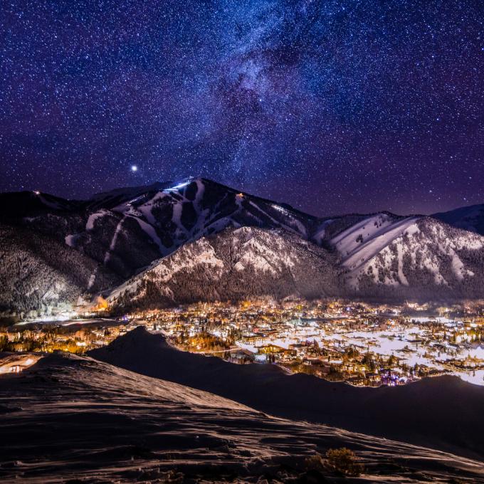 美元山上空的无垠星空 美元山上空的无垠星空