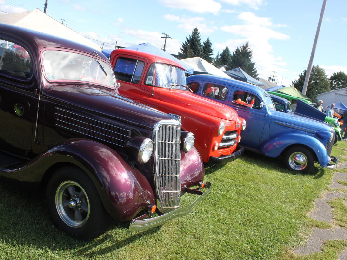 Cars in every color of the rainbow at Street Rods Nationals North
