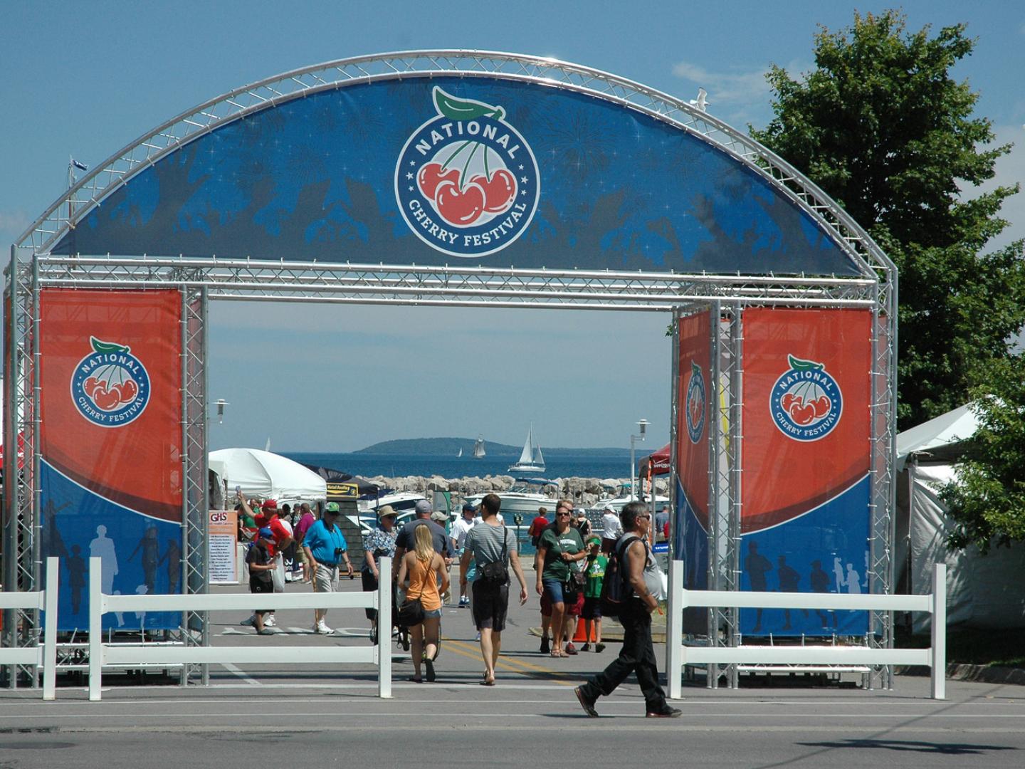 Stellar setting for some cherry sampling