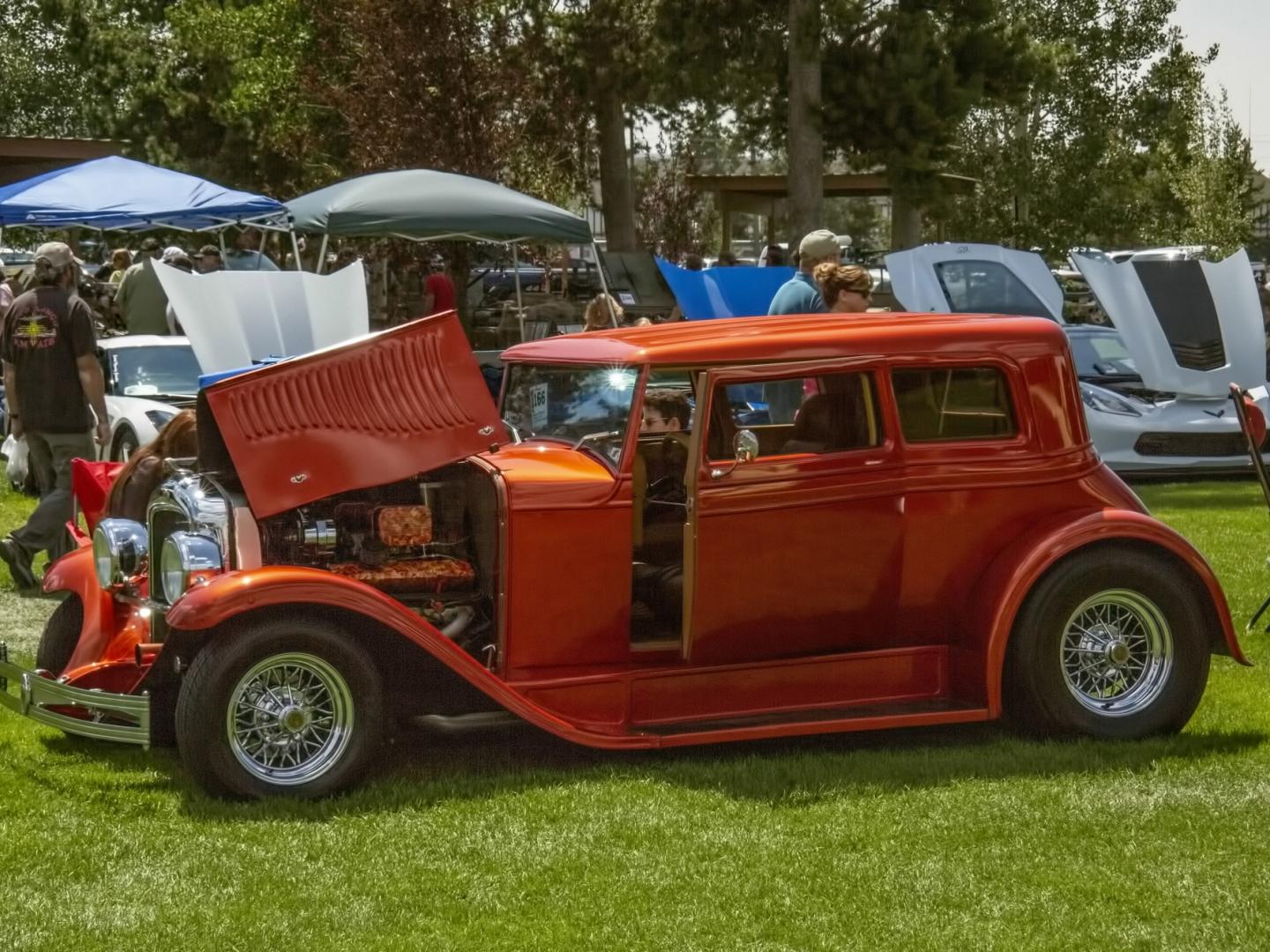 Une voiture ancienne exposée au salon Yellowstone Rod Run Car Show de West Yellowstone, Montana