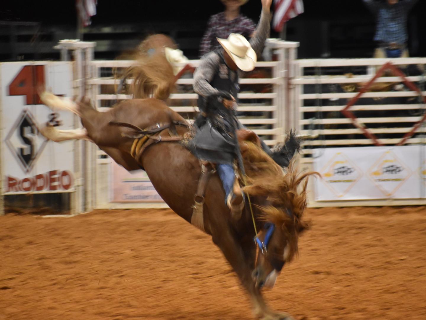 Compitiendo en el Indiantown Rodeo en Florida