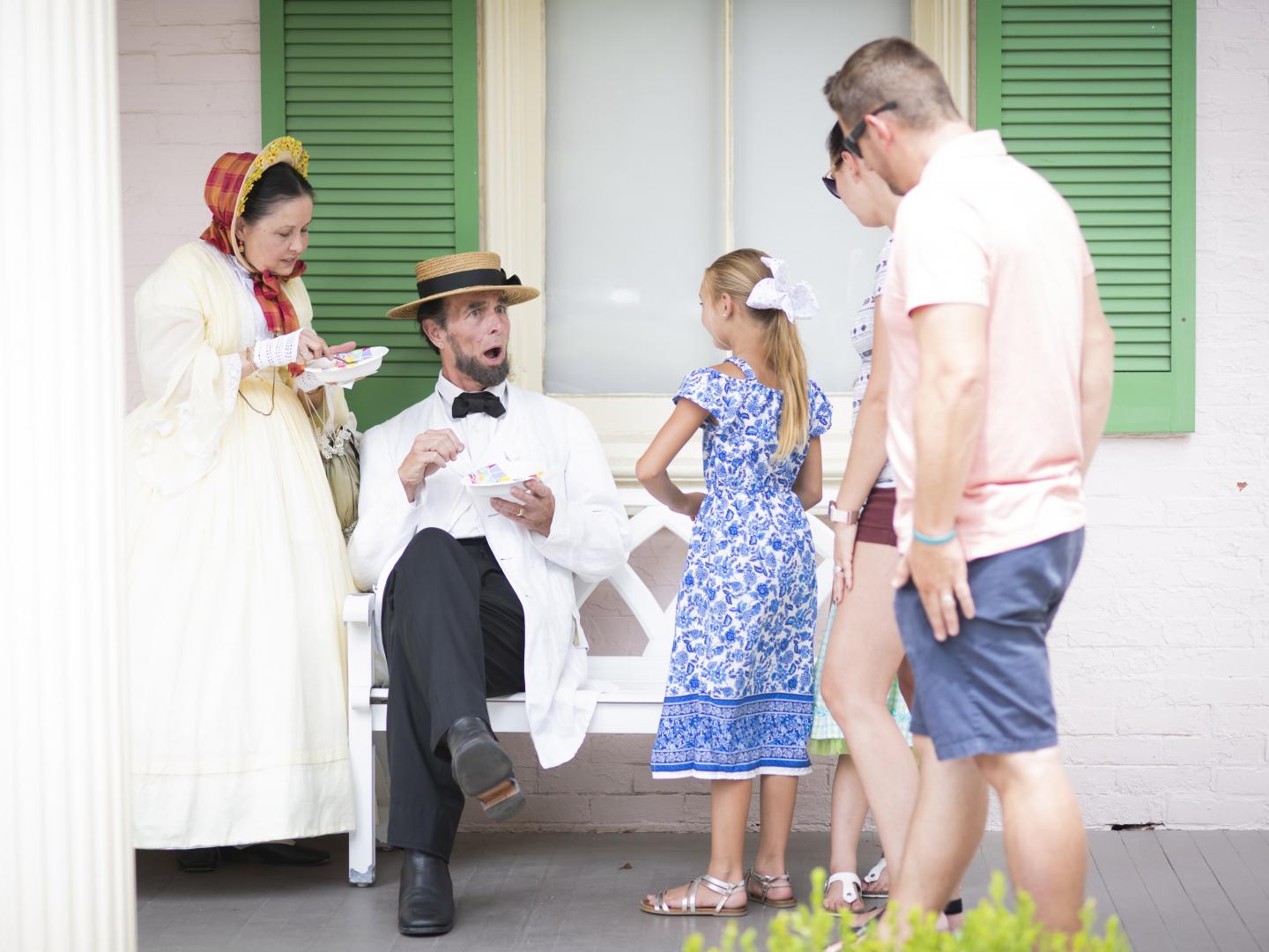 Family meeting Lincoln re-enactors during History Comes Alive in Springfield, Illinois