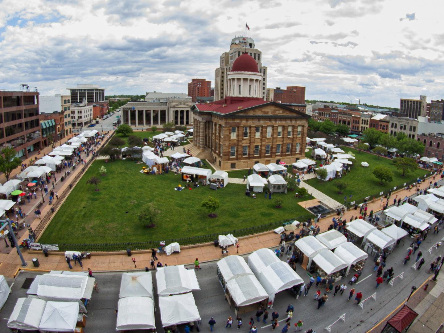 Aerial view of the Springfield Old Capitol Art Fair in Illinois