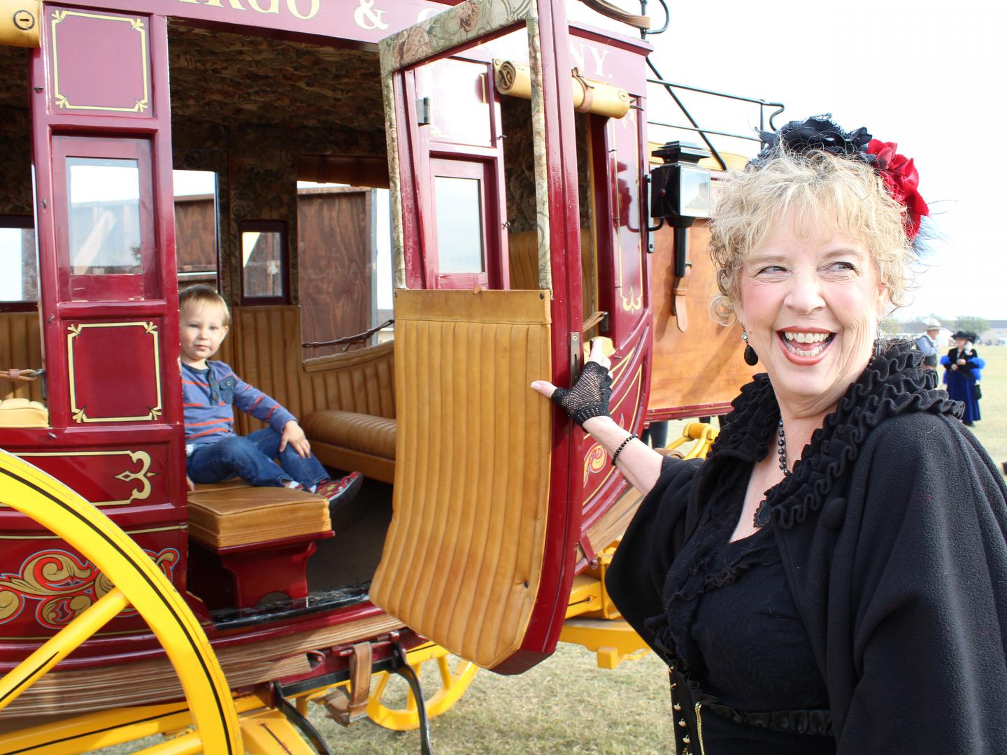 Un paseo en carreta durante Navidad en Old Fort Concho en San Angelo, Texas