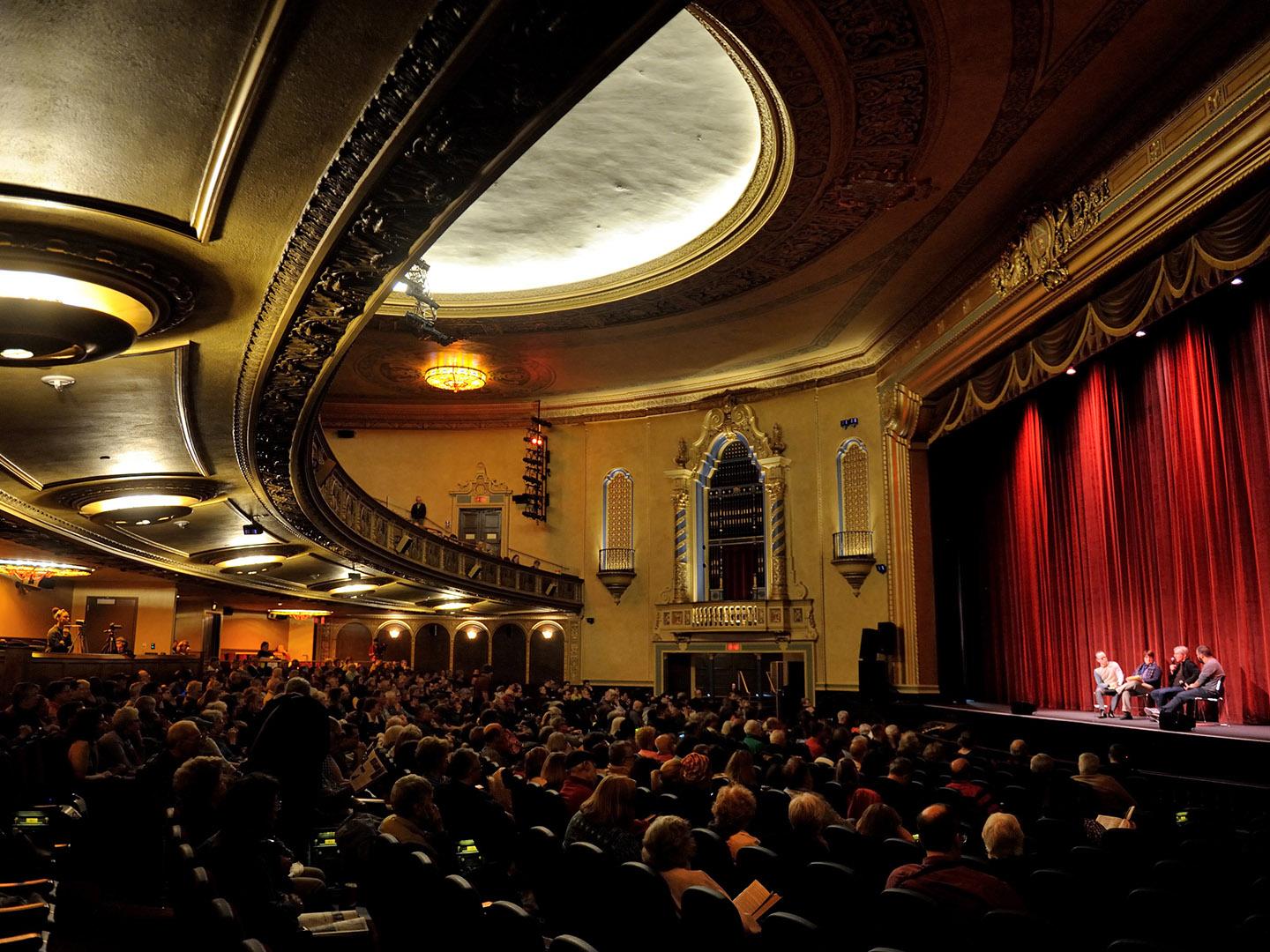 Im Inneren des Virginia Theatre in Champaign, Illinois