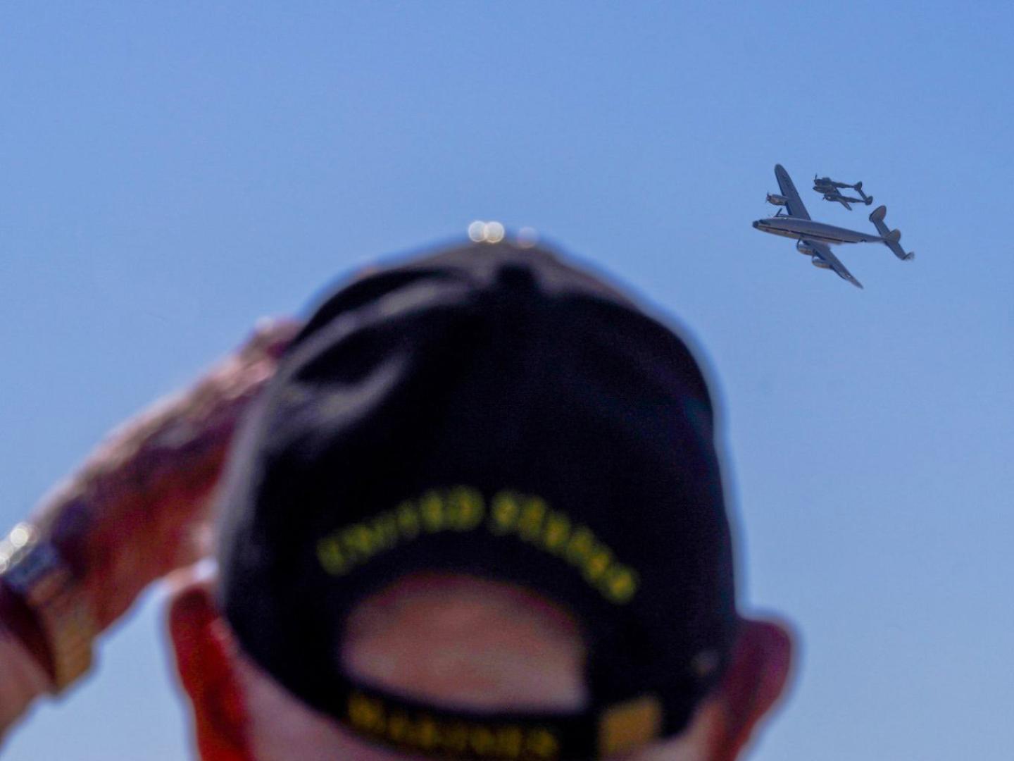 カリフォルニア州ランチョコルドバで開催されるカリフォルニア・キャピタル・エアショーを観賞