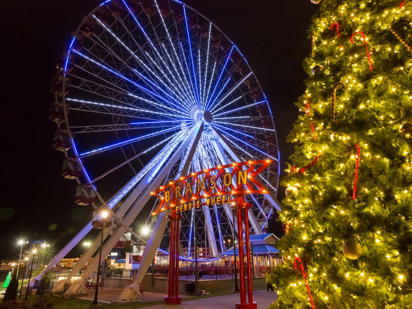 Décorations de Noël sur la grande roue de Branson à Branson, Missouri