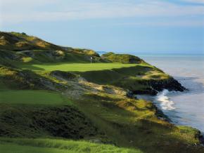 沿著密西根湖湖岸線的呼嘯峽球場 沿著密西根湖湖岸線的呼嘯峽球場