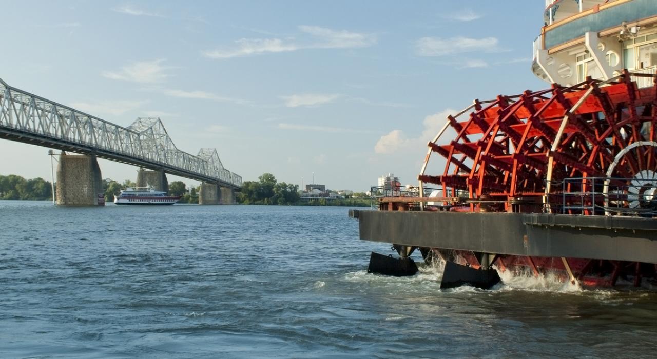 Paddle wheel boat on the Mississippi River