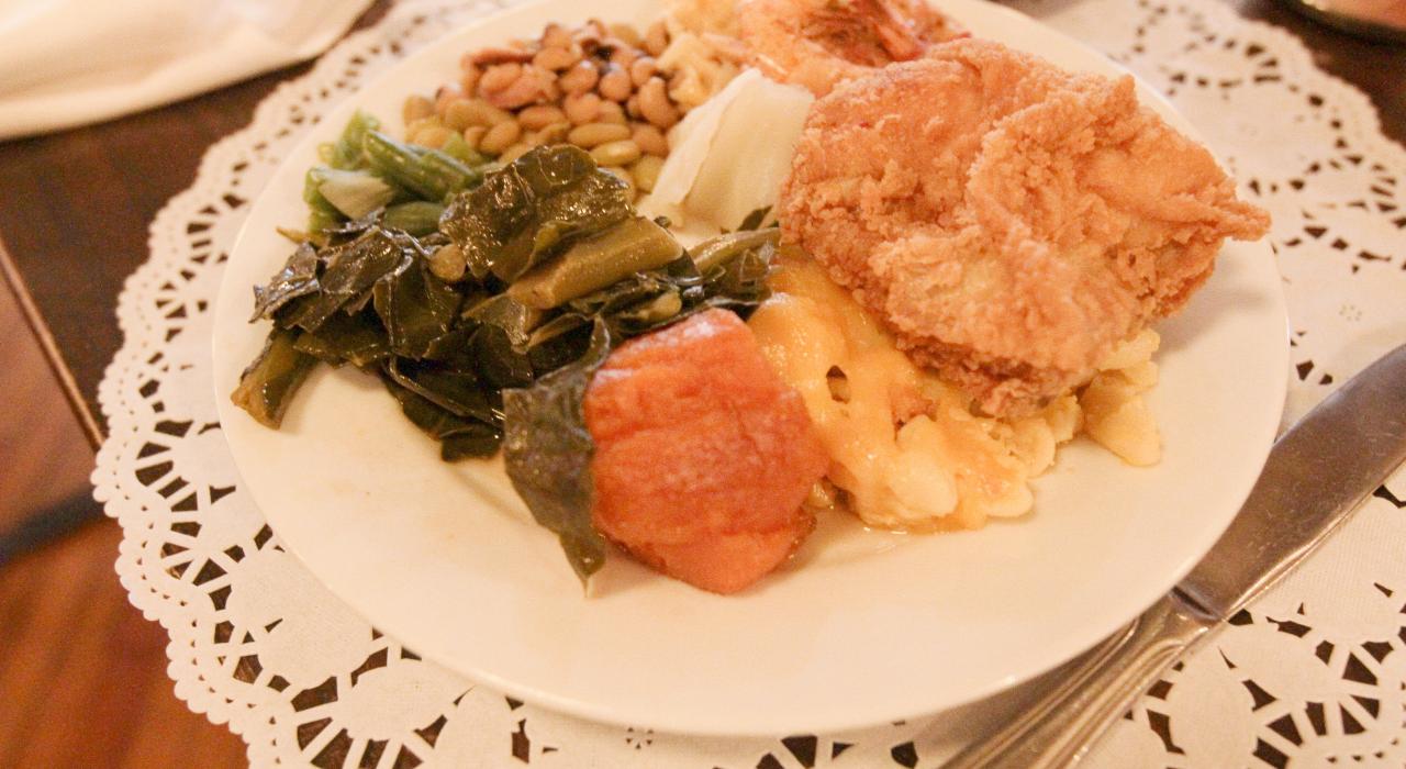 Spezialitäten aus der Südstaaten-Küche in Savannah, Georgia