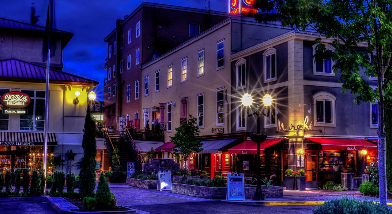 Fifth Street Public Market in the heart of downtown at night